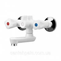 Пластмасовий змішувач для ванної